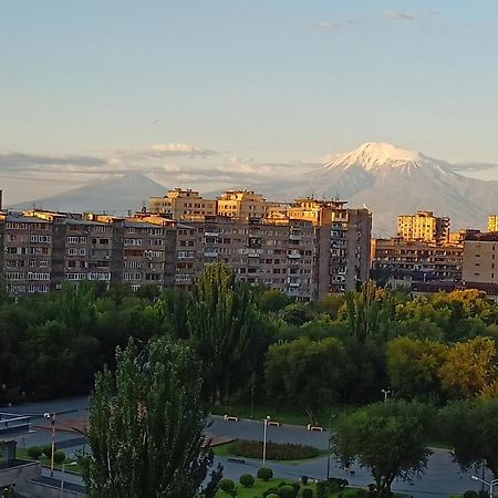 Umba Apartment N4 - Balcony And Mount Ararat View Jerevan Eksteriør billede